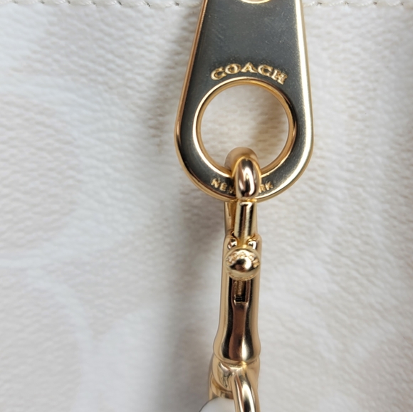 Coach SET 2 PCS Signature Shoulder Bag Purse Handbag + Wallet NWT - Picture 12 of 16